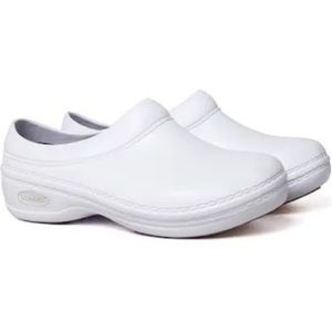 #30…FOOTWEAR RX Nurses Shoes by Landau.